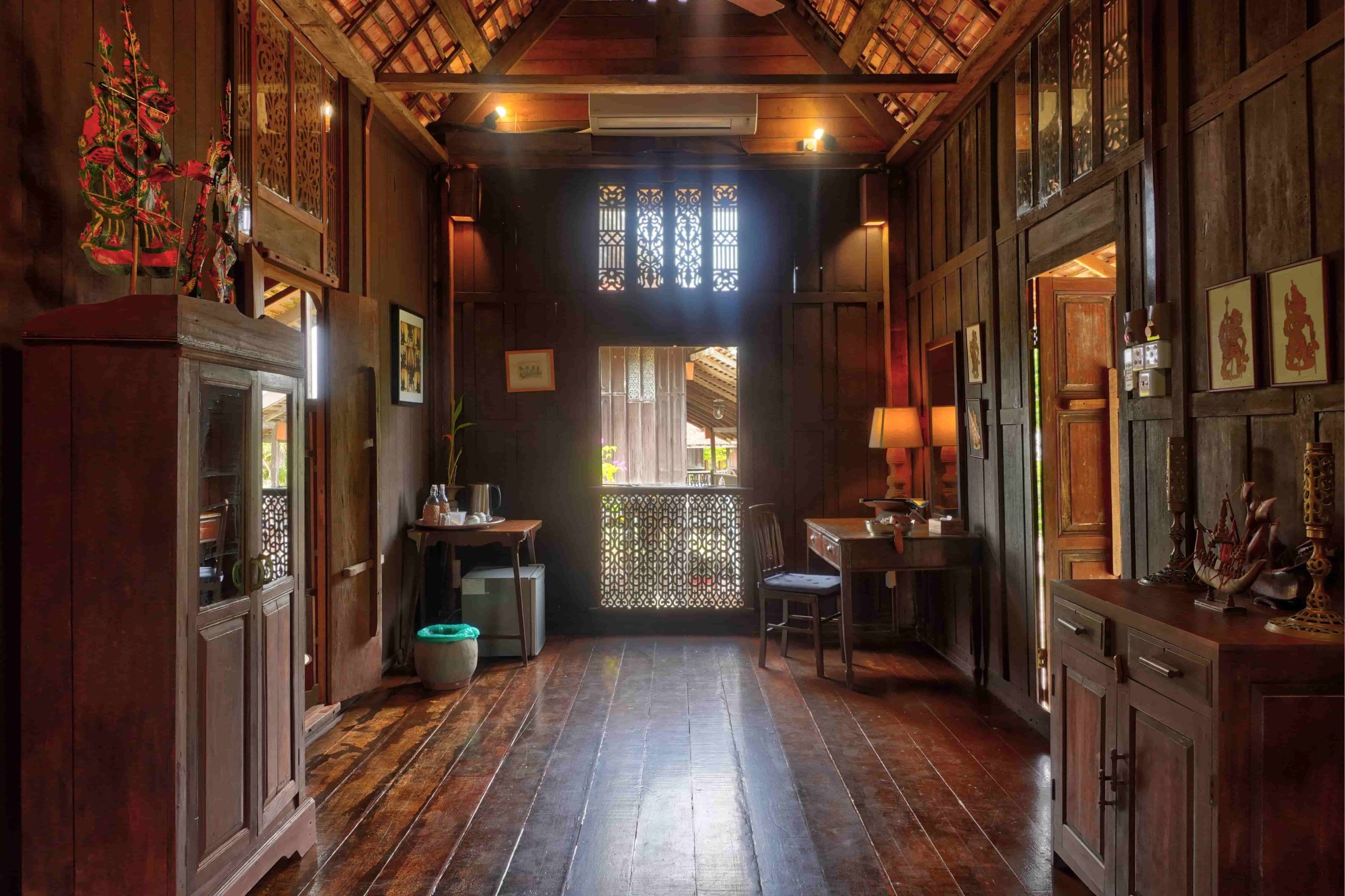 ROOM 4